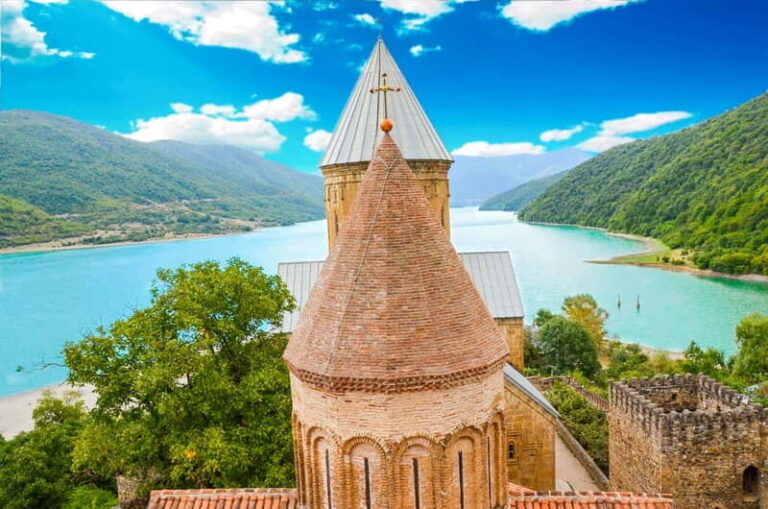 Tbilisi: Kazbegi & Highlights of Caucasus Mountains Day Trip - Detailed Breakdown of the Itinerary