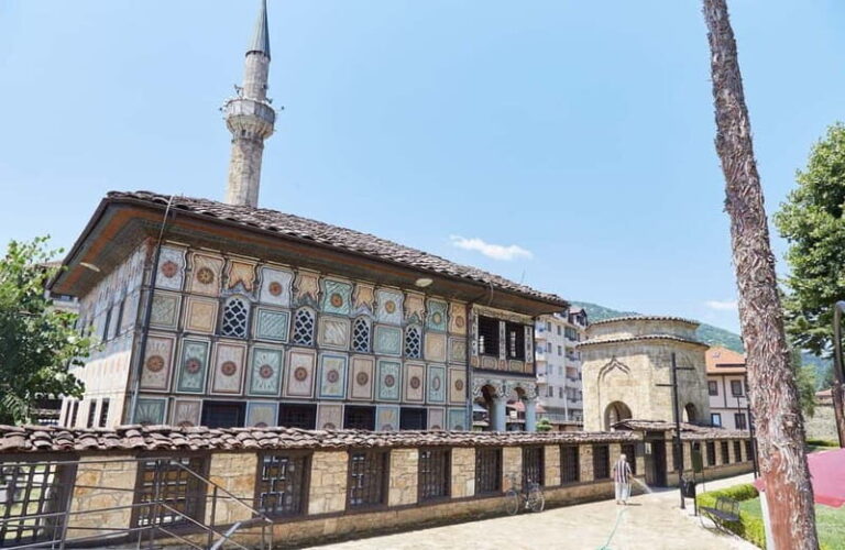 Tetovo: Private Guided City Tour - Who Will Enjoy This Tour?