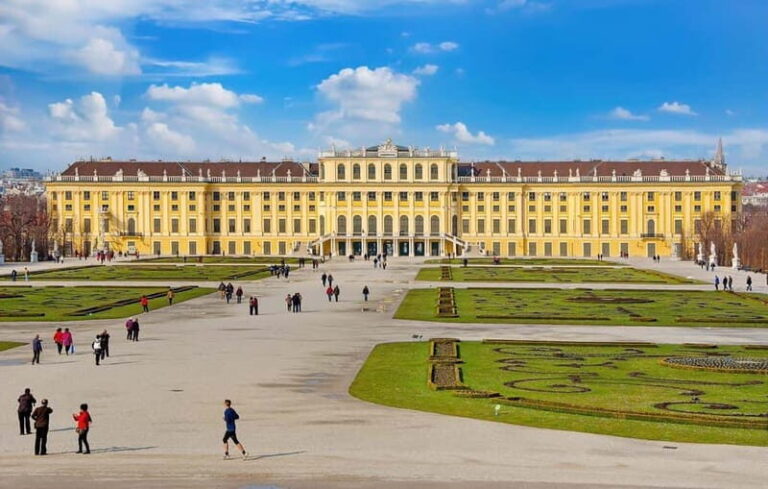 The Best of Vienna: Private Walking Tour With Local Guide - Why Choose a Private Vienna Walking Tour?