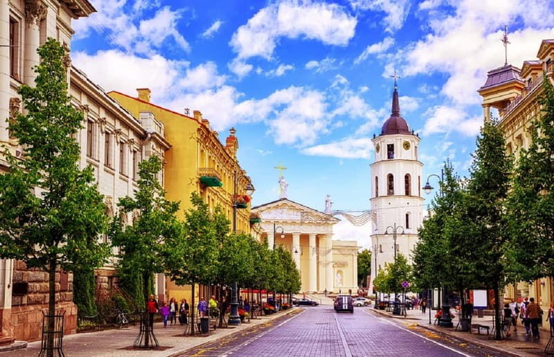 The Majestic and Royal Vilnius Walking Tour - The Practical Side: What You Need to Know
