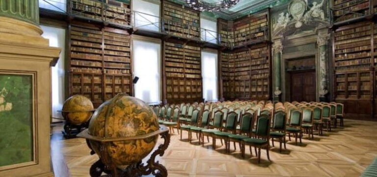 The Miraculous World of the Academy of Sciences in Turin - The Value of Guided Tours in Historic Settings