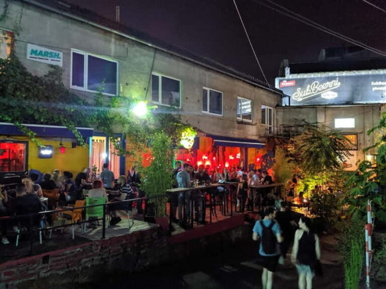The World of Pubs and Taverns: A Golden Mile - Authentic Insights from Past Participants