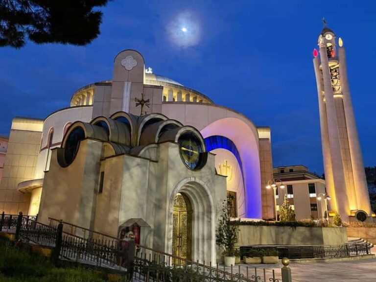 Tirana Highlights: A Walking Tour with a Local Guide - The Value of a Guided Tour with a Local