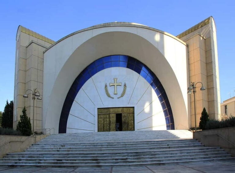 Tirana: Religious Sites Guided Walking Tour - Who is this tour best for?
