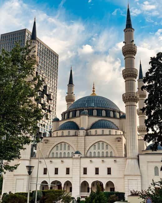 Tirana Walking Tour & Dajti Mountain with Cable Car Included - Starting the Day: Hassle-Free Pickup and City Exploration