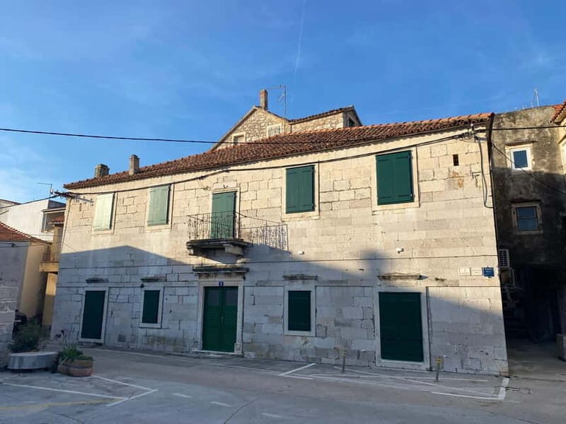 Tisno: Tour of the town with churches and palaces - Why This Tour Is Worth Considering