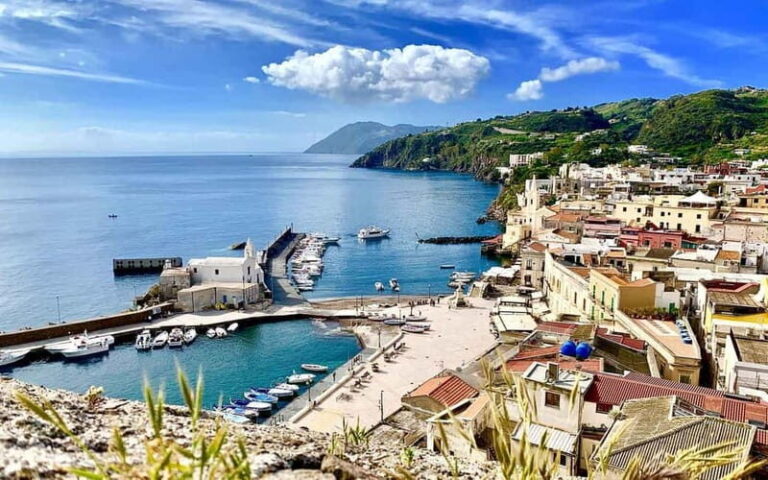 Tour to Vulcano: boat excursion and snorkeling ,departure from Lipari - An overview of the itinerary and what makes it special