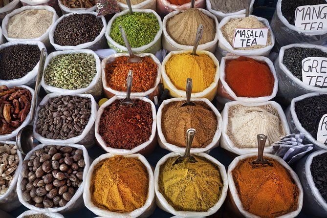 Traditional Indian Home Cooking Class and Market Tour in New Delhi - An In-Depth Look at the Experience