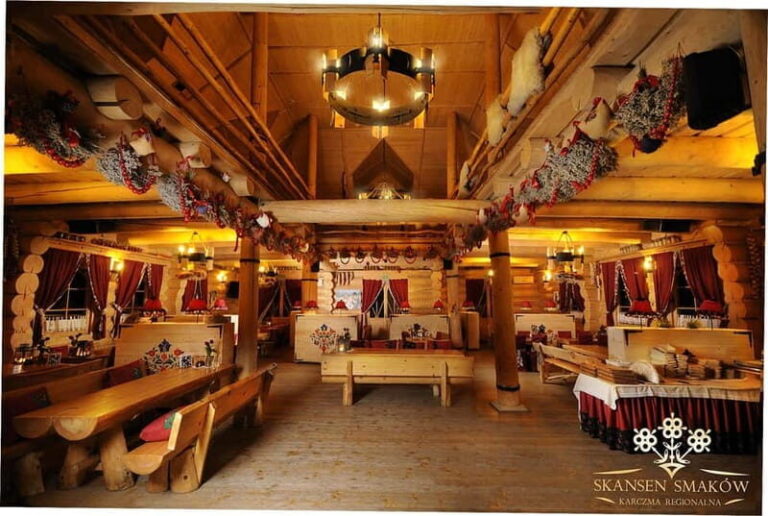 Traditional Polish Dinner with Live Folk Music - The Itinerary Breakdown