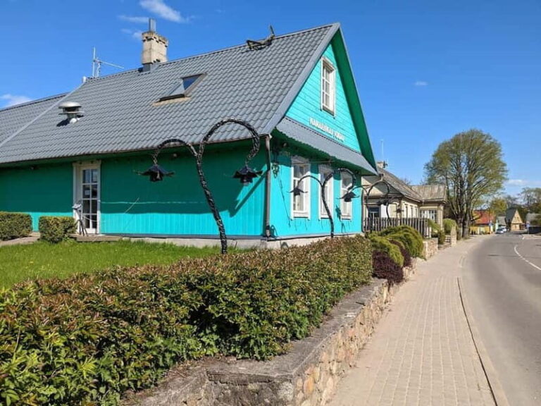 Trakai: Traditional Restaurant Set Menu with Castle view - Who This Tour Is Best For