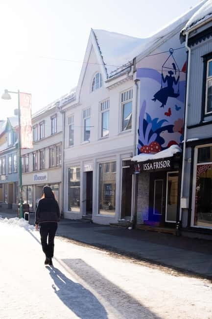 Tromsø: Private Photoshoot in the City Centre - What to Expect During the Photoshoot