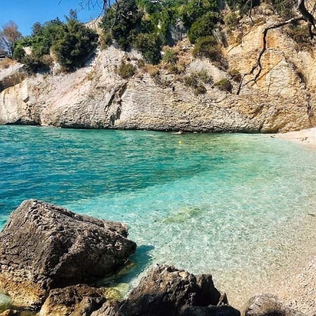 Ulcinj: Crystal Beach & Old Ulcinj Day Tour with Lunch - Kristalna Plaza and Old Ulcinj Island