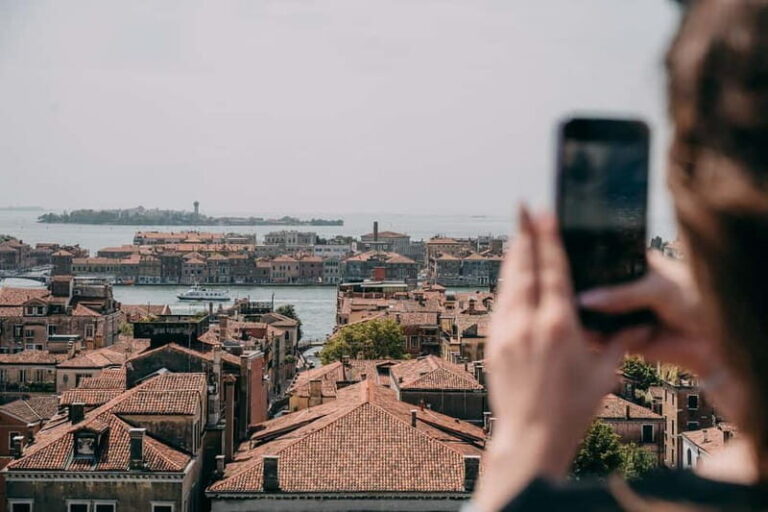 Unseen Venice: Hidden Streets and Rooftops Views - The Itinerary in Detail