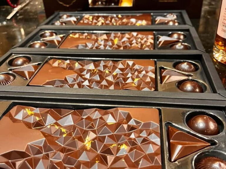 Uzzano: Chocolate Factory Guided Tour with Tasting - Why This Tour Works for Different Travelers