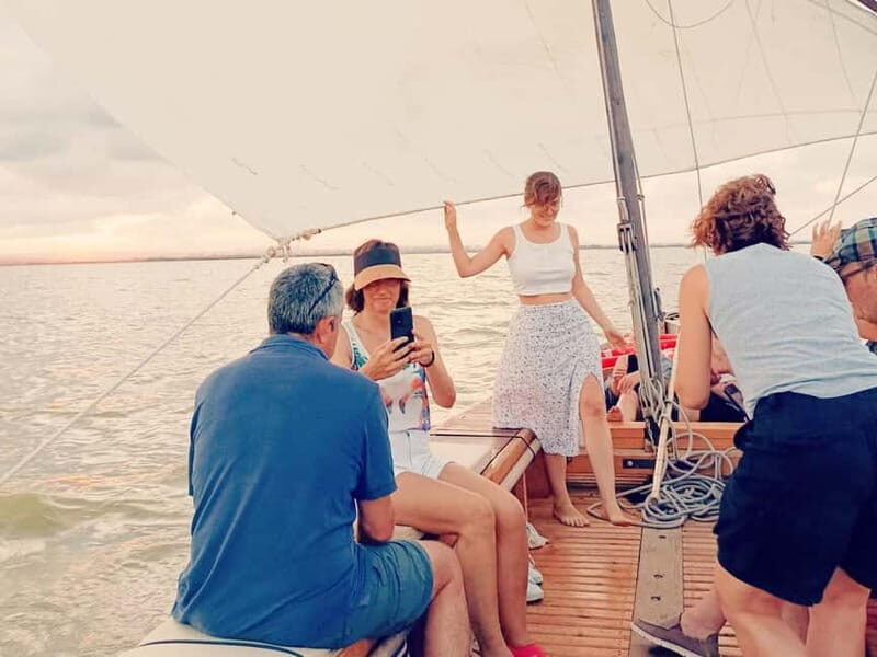 Valencia: Albufera Sunset on a sailboat with a Local Guide - The Value of This Tour