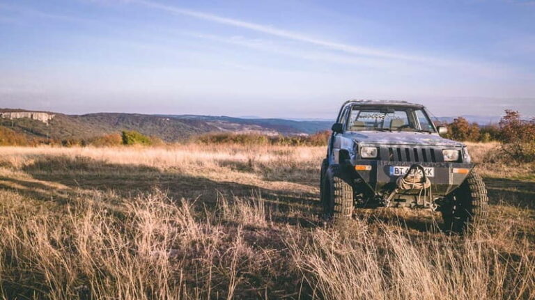 Veliko Tarnovo: Off-Roading in Jeep Daihatsu or Smart ForTwo - What Makes This Tour Stand Out?