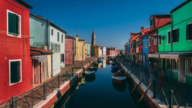 Venice: Boat Tour, Murano, Burano & Mysterious Secret Island - Authentic Experiences and Hidden Gems