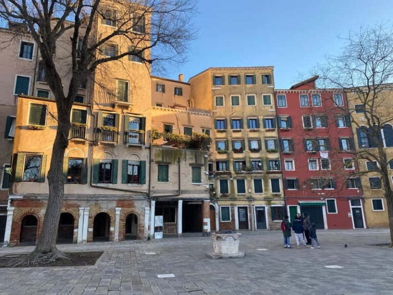Venice: Cicchetti, Spritz, and Wine Tour in Ghetto Ebraico - What to Expect on the Tour