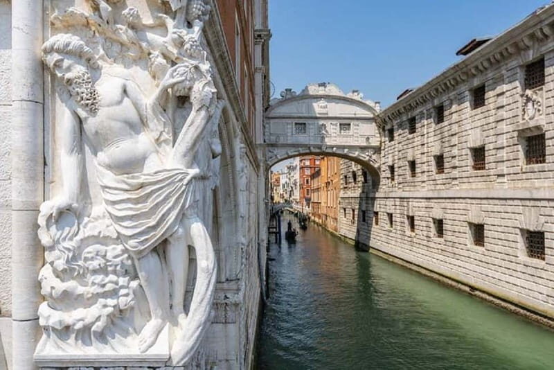 Venice: Doge Palace Guided Tour & Secret Itineraries Option - What to Expect at Each Stop