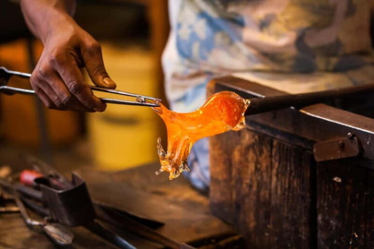 Venice-Murano: boat transfer and glassblowing demonstration in 4 languages - Getting to Murano from Venice: ease and efficiency