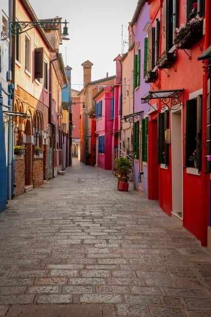 Venice: Private boat tour and shooting in Burano - The Itinerary Breakdown