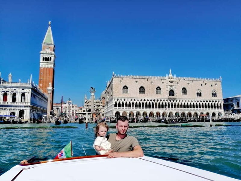 Venice: Private Boat Tour with Hotel Pickup - The 15-Minute Walk: Setting the Scene