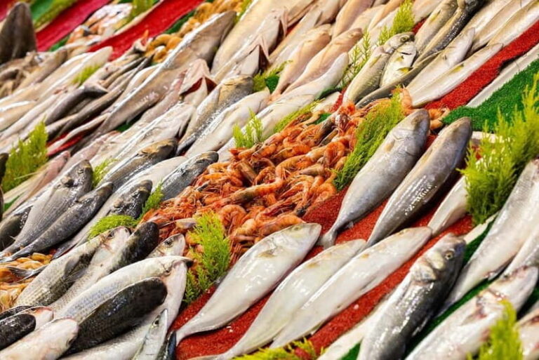 Venice: Rialto Market Food & Traditions Private Walking Tour - Tasting Venetian Cicchetti: Small Bites, Big Flavors