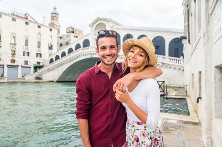 Venice: Romantic Photoshoot for couples - Accessibility, Practicalities, and Cost