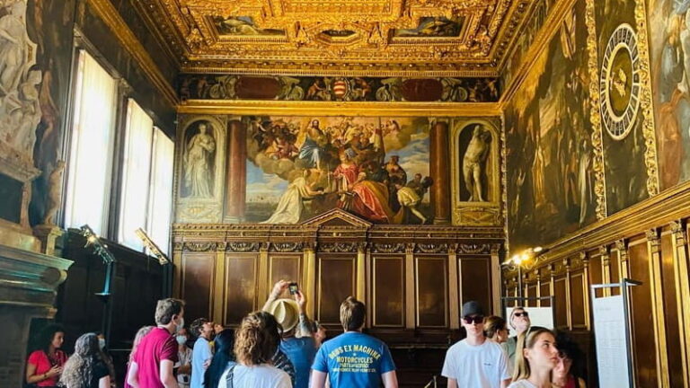 Venice SkiptheLine Doge's, St Marks & Shared Gondola Ride - Why We Think This Tour Works Well