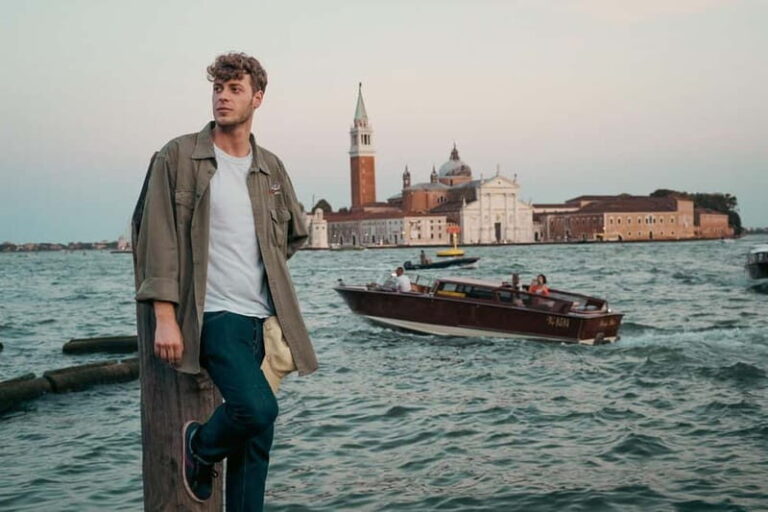 Venice: tour and photo shoot with private photographer. - The Itinerary and Experience Breakdown