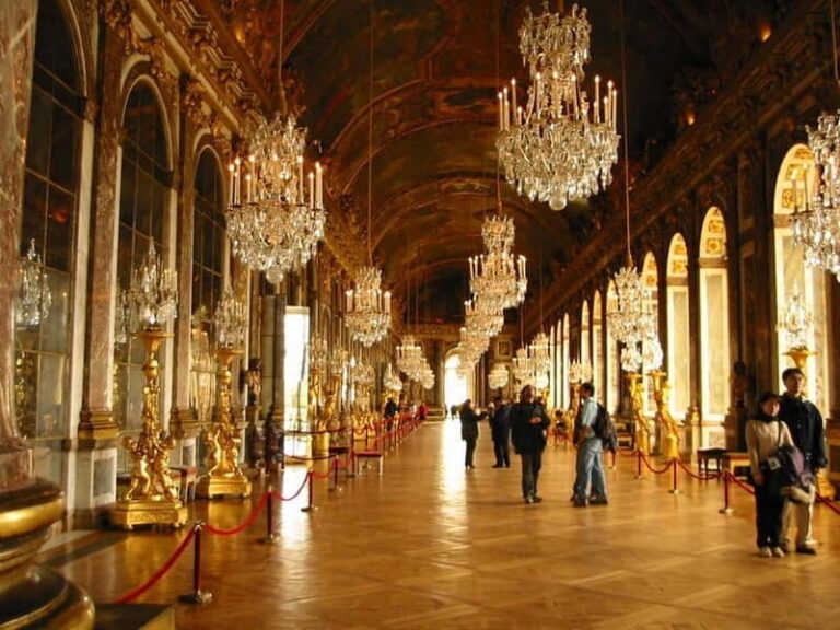 Versailles Grand Tour: Gardens & Palace Exploration - An in-depth look at the Versailles Grand Tour