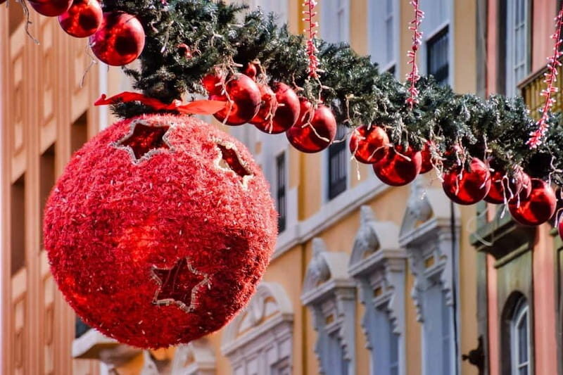 Vienna: Enchanting Christmas Markets Tour with Local Snacks - Itinerary Breakdown: What You’ll Experience