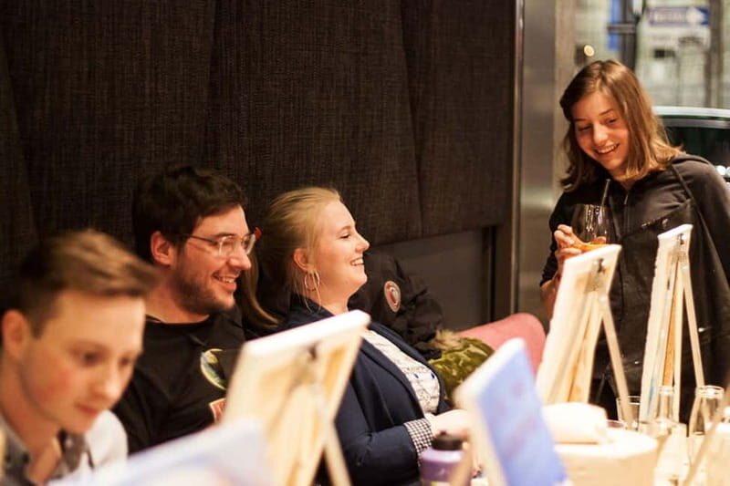 Vienna: Paint and Sip Evening - Why This Experience Works for Different Travelers