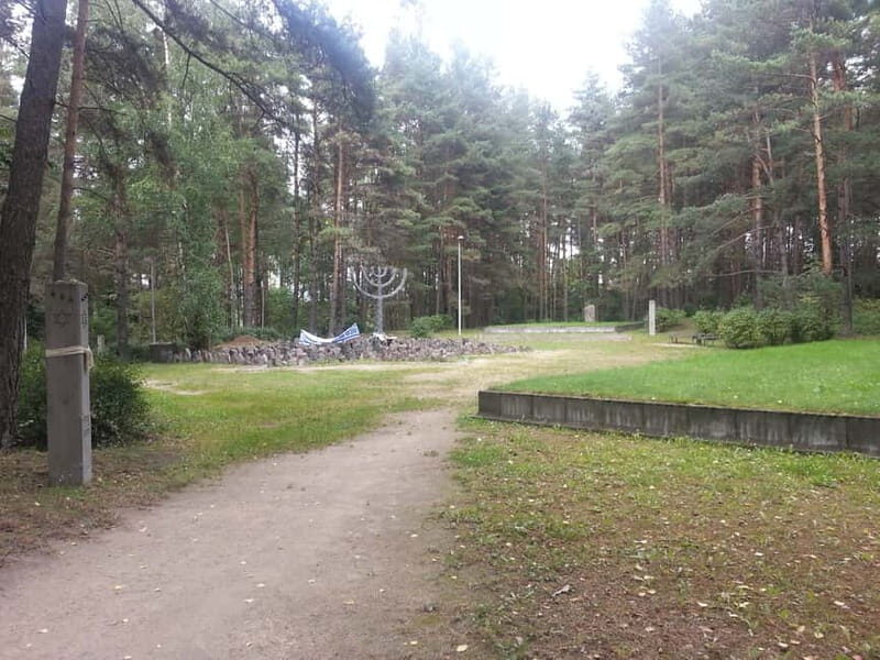 Vilnius: Private Paneriai Park, Trakai Castle, Kernav Tour - The Practicalities