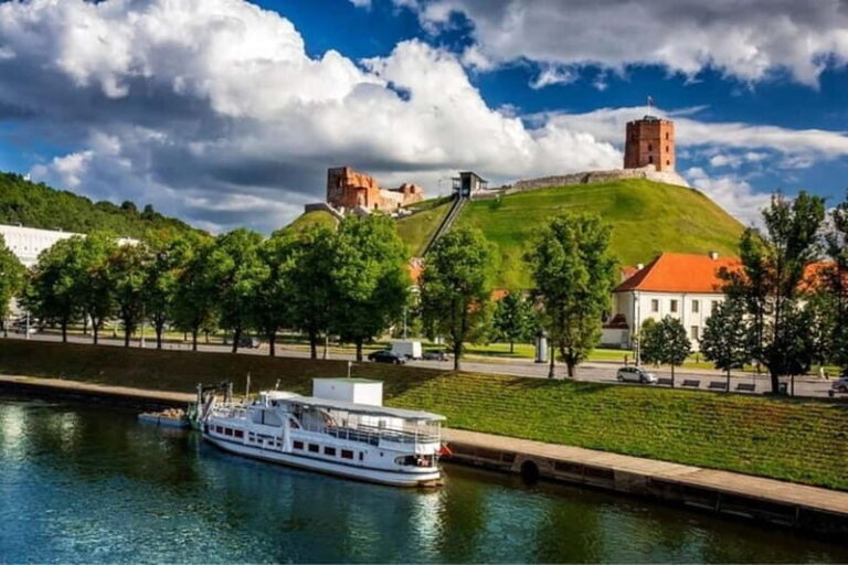 Vilnius : Sightseeing Walking Custom Tour with a Local Guide - Who Will Enjoy This Tour?