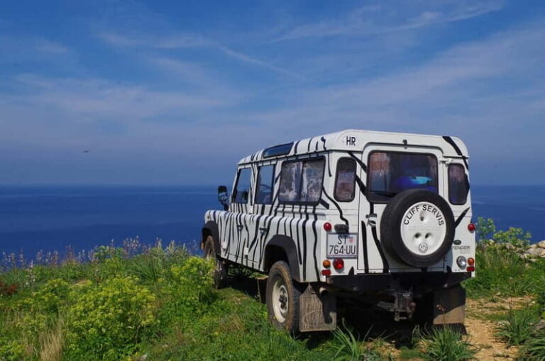Vis: Historic Military Tour w/ Fort George Visit & Transfer - What You Can Expect from the Tour