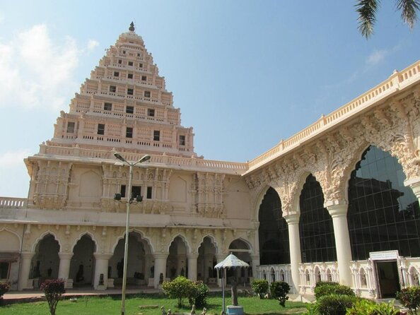 Visit Brihadeeswara Temple, Saraswati Library, Palace And Gallery In Thanjavur - Introduction