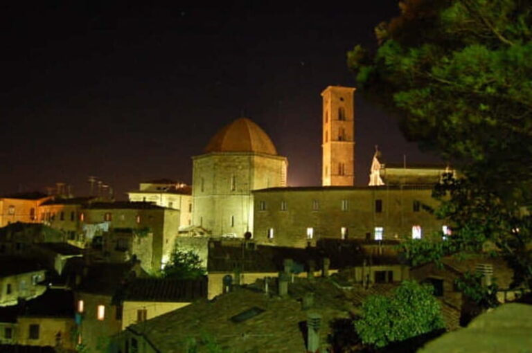 Volterra by Night 2-Hour Guided Tour - What to Expect During the Tour