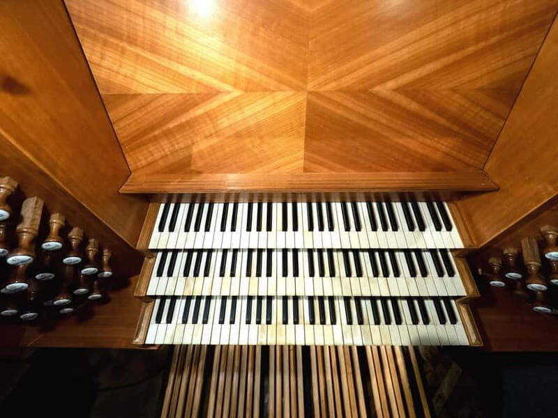 Warsaw: Cathedral Organ Concerts and tour of the crypts - Who Should Consider This Tour?