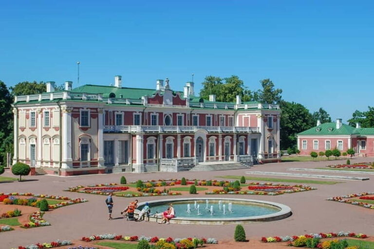 Welcome to Tallinn: Private Walking Tour with a Local - What You Can Expect from the Tour