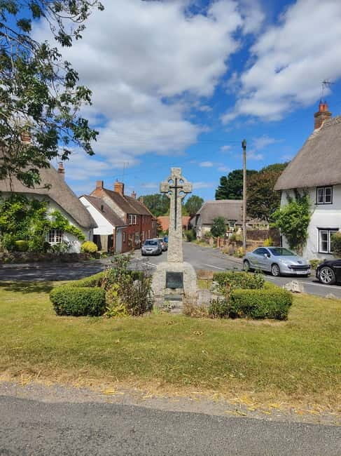 Wiltshire: Mystical and Dragons Guided Driving Tour - Detailed Breakdown of the Itinerary