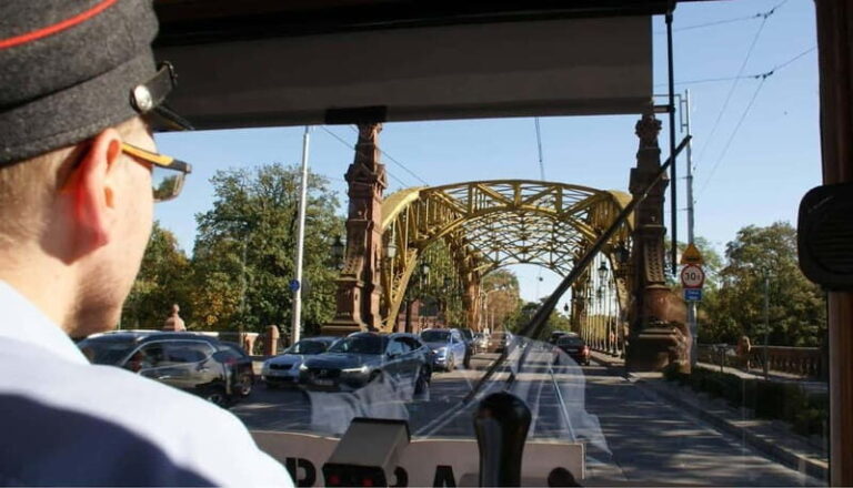 Wroclaw: Private Tour by smal Historic Tram 1,5h 13-16 seats - The Itinerary in Detail