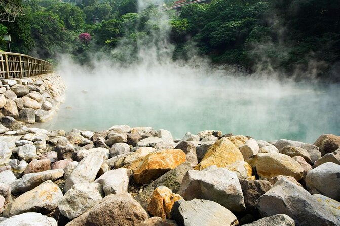 Yamingshan Volcano, Beitou Thermal Valley, Danshui Private Tour - An In-Depth Look at the Itinerary