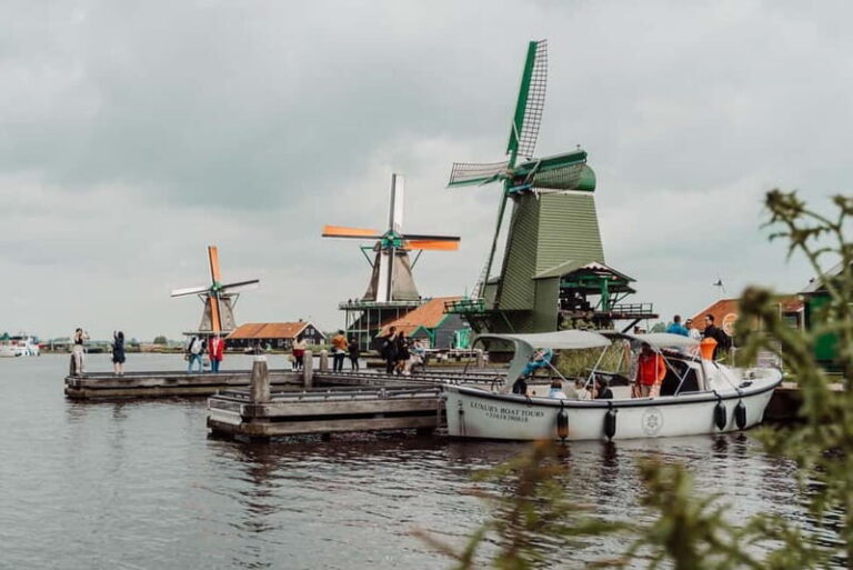 Zaanse Schans: the windmills village tour in Italian - The Practicalities: Transport, Duration, and Group Size