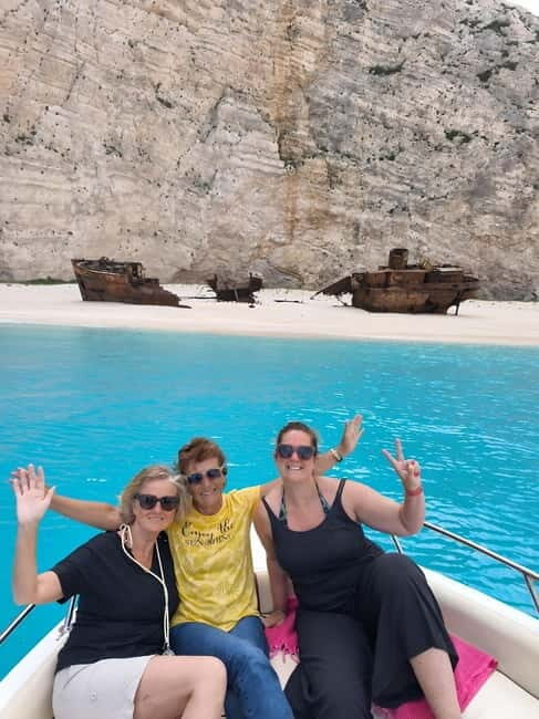 Zakynthos: Shipwreck and Caves Boat Rental Without Skipper - The Itinerary: What to Expect on Your Zakynthos Boat Adventure