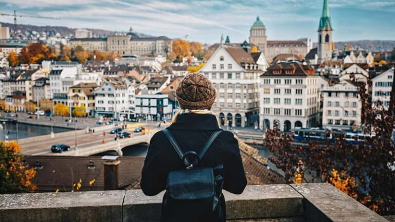 Zurich: Express Walk with a Local in 60 minutes - The Value of a Guided 60-Minute Walk