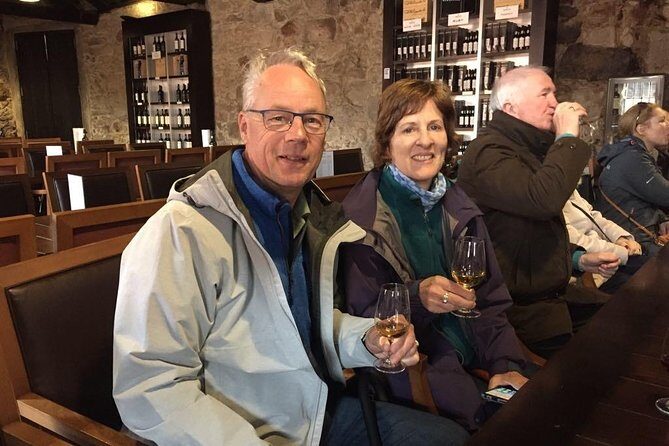 3 table wines & 5 Port wines + Tapas - FAQs