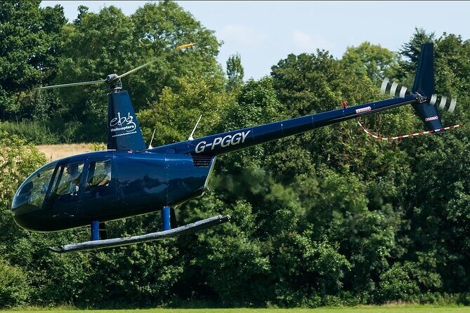 35 minute London Sightseeing Flight for 2 with Champagne - What to Expect: The Itinerary Breakdown