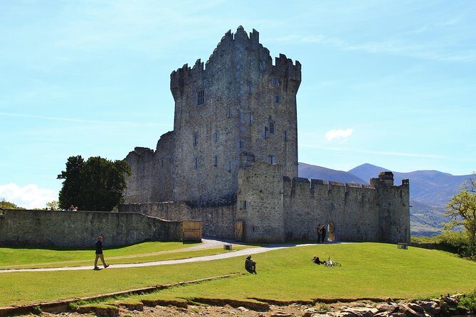 6-Day Magical Southern Explorer Small Group Tour - Day 5: Coastal Marvels and Cliffs of Moher