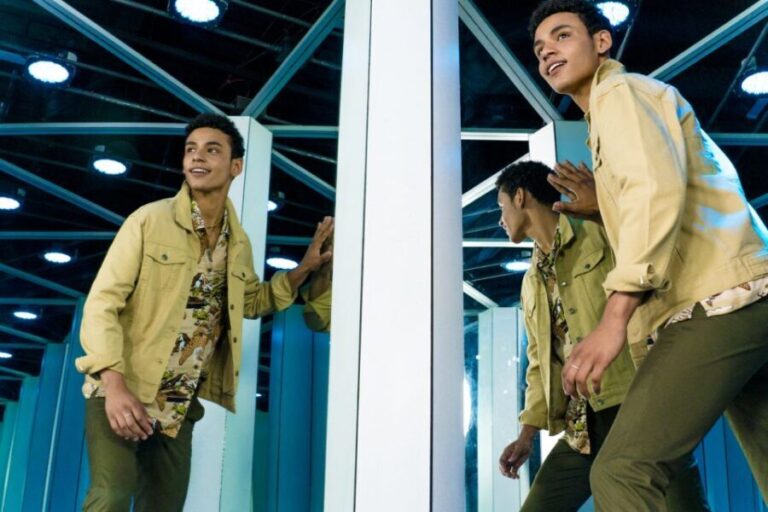 American Dream: Mirror Maze Admission Ticket - How the Experience Holds Up in Value and Quality